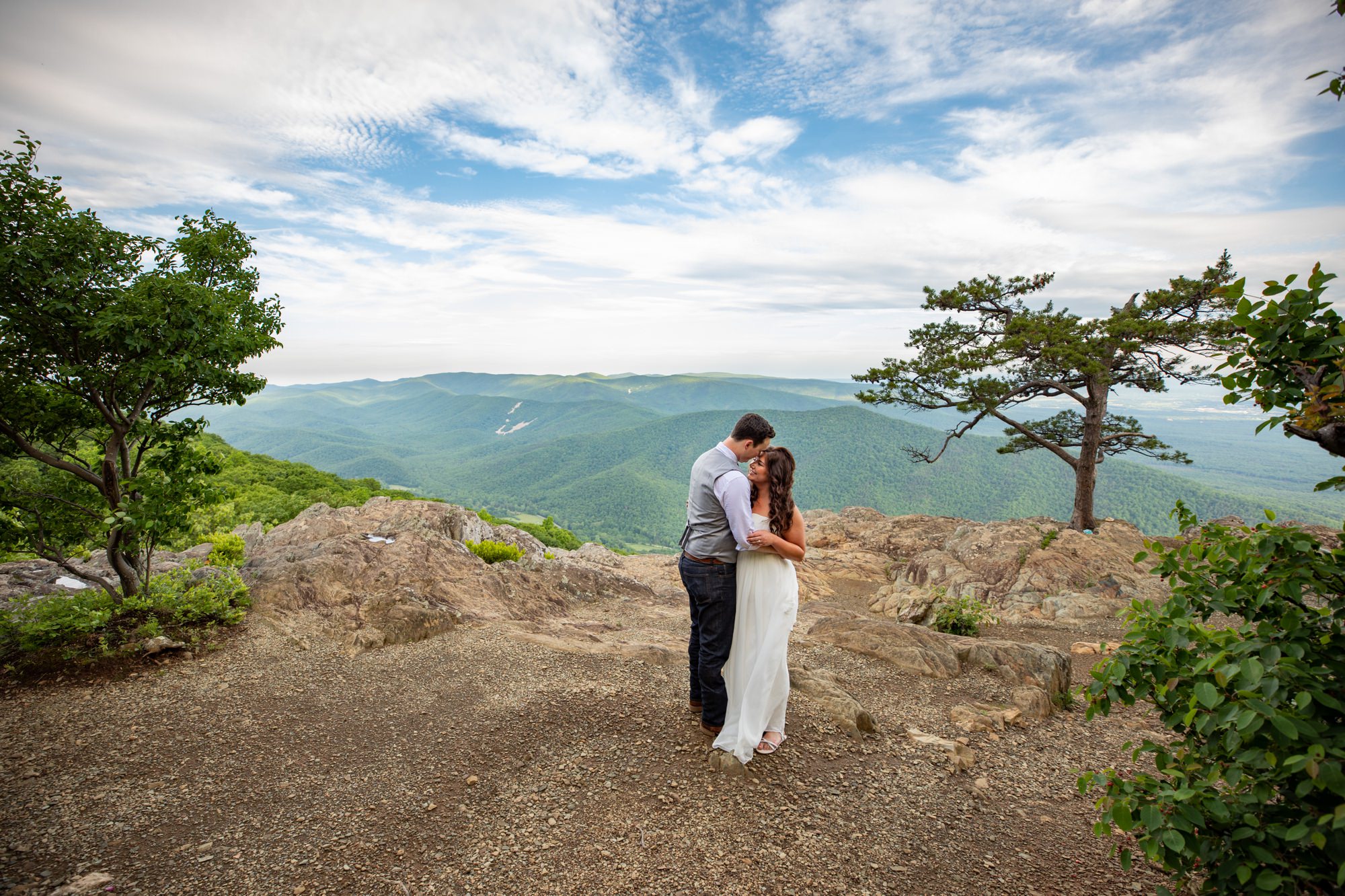 Best Charlottesville Elopements Photographers