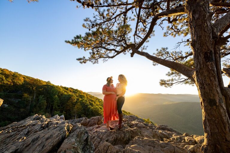 Maternity session at Ravens Roost Overlook